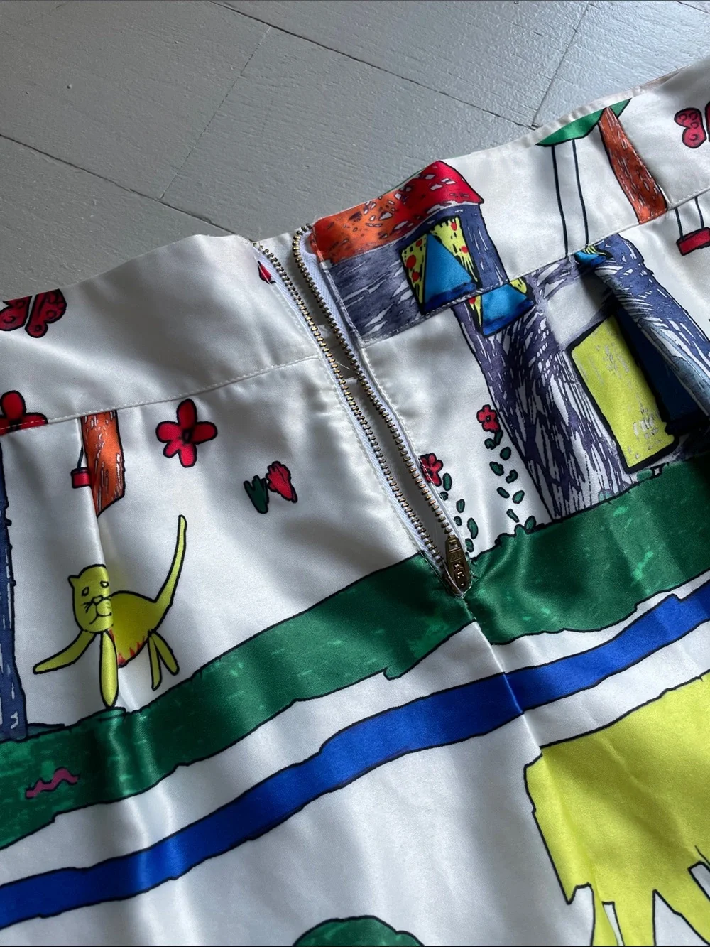 Playful Illustrated House Print Silk Skirt - Picture 3 of 4